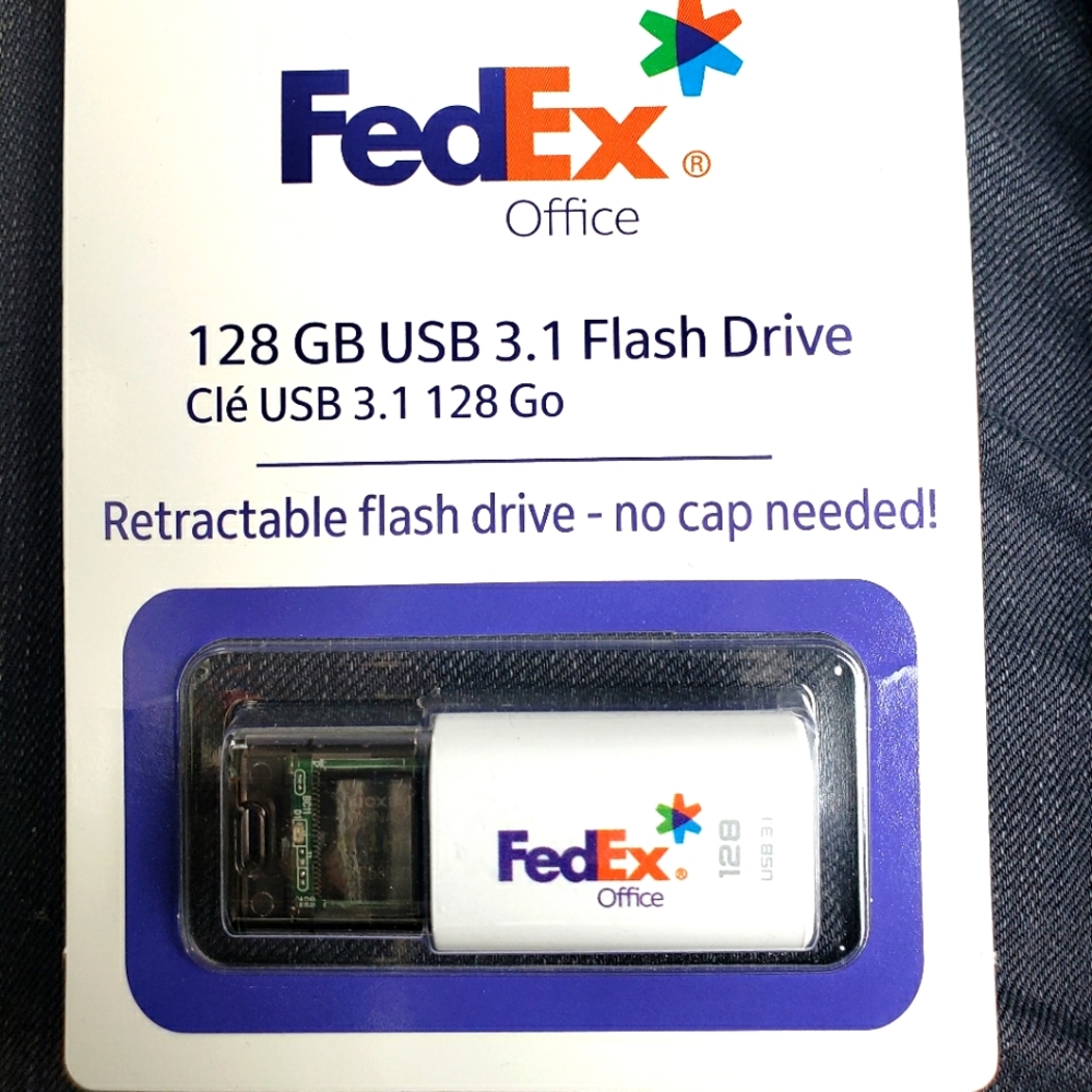 NWT FedEx 128Gb USB Flash Drive